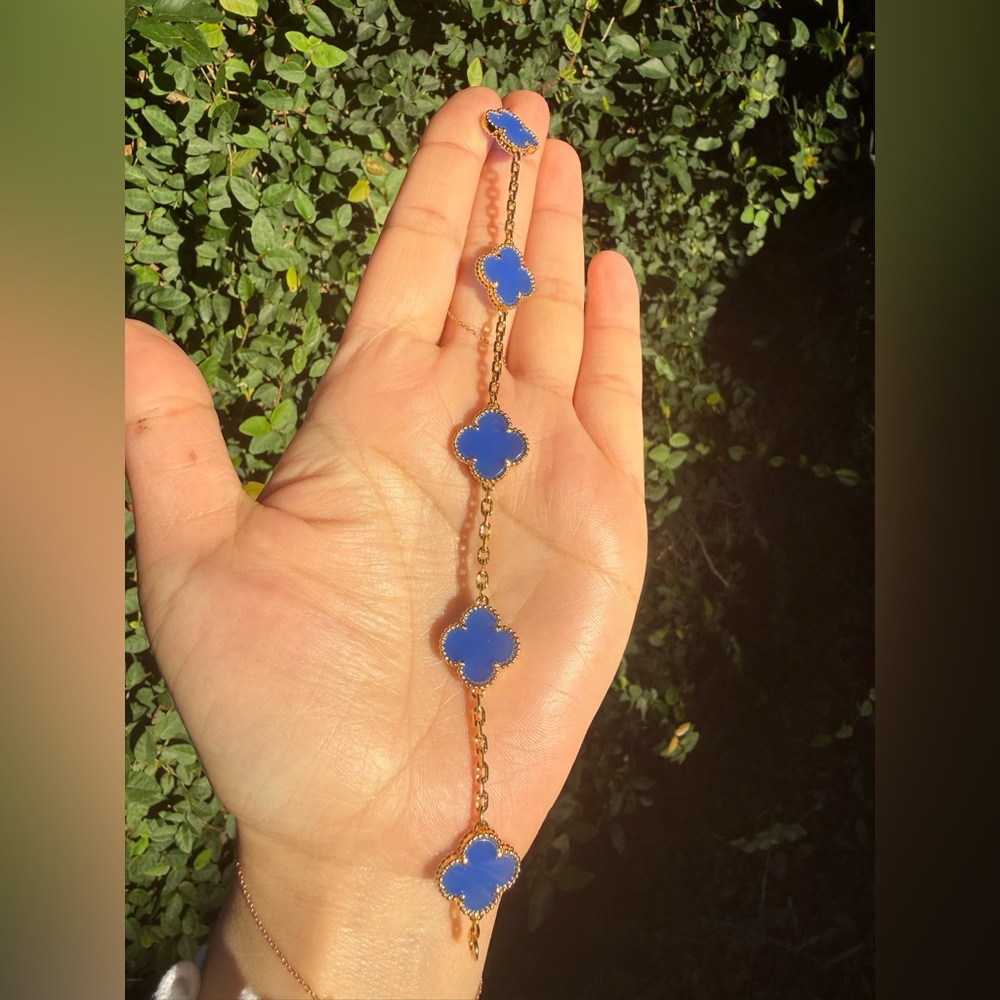 Gold and Blue Clover Bracelet - Picture 5 of 6